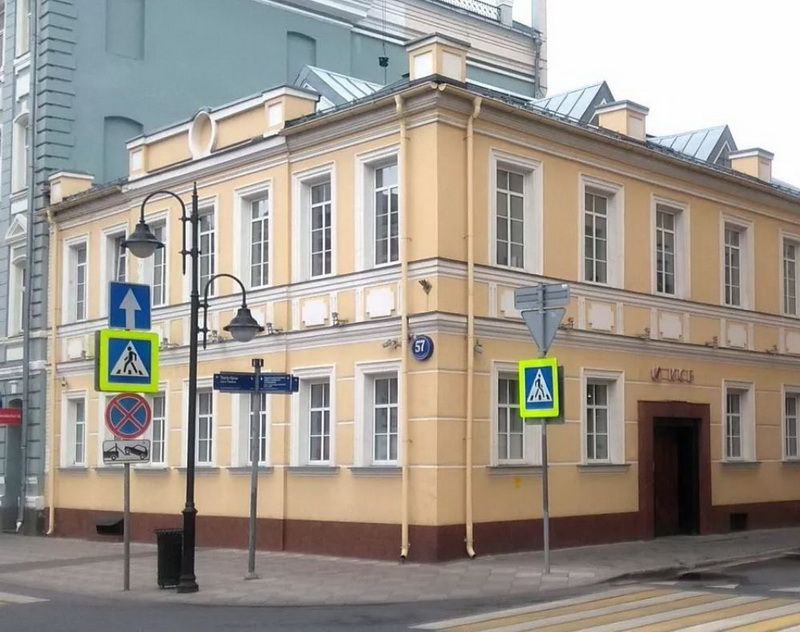 Сдан в аренду особняк площадью 858 м2 Пятницкая, д 57 стр. 1