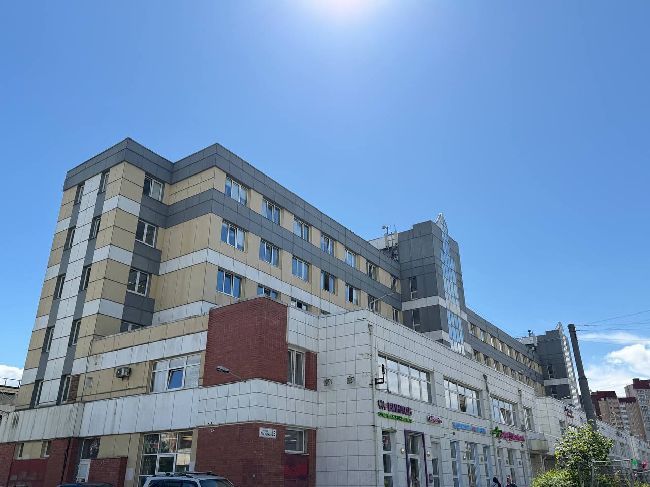 фасад дома, здание по адресу г Санкт-Петербург, ул Есенина, д 5 литера Б