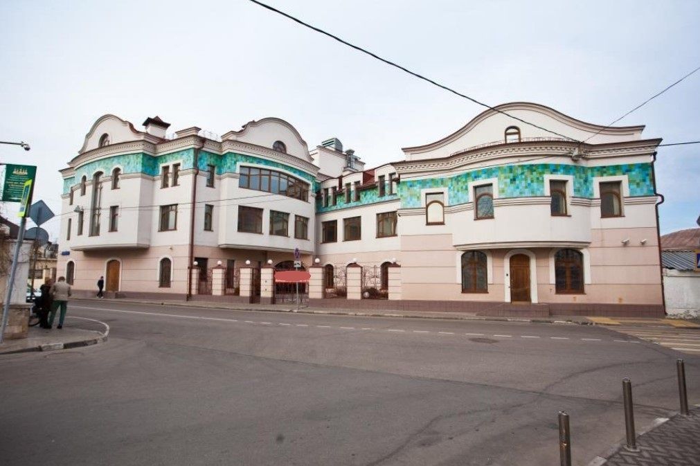 фасад дома, здание по адресу г Москва, ул Гончарная, д 15 стр 1