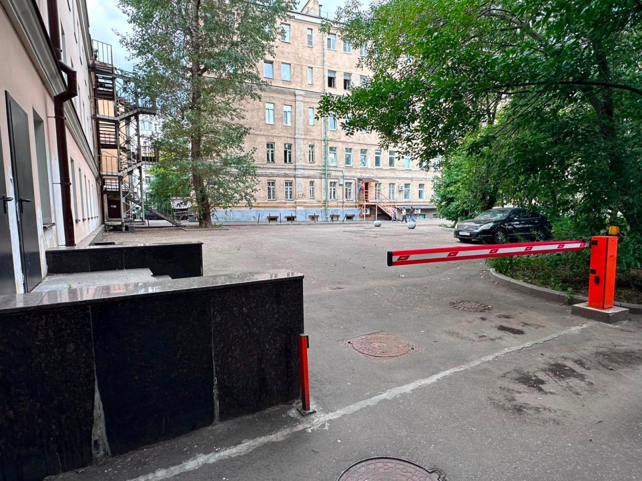фасад дома, здание по адресу г Москва, Оружейный пер, д 15 стр 1