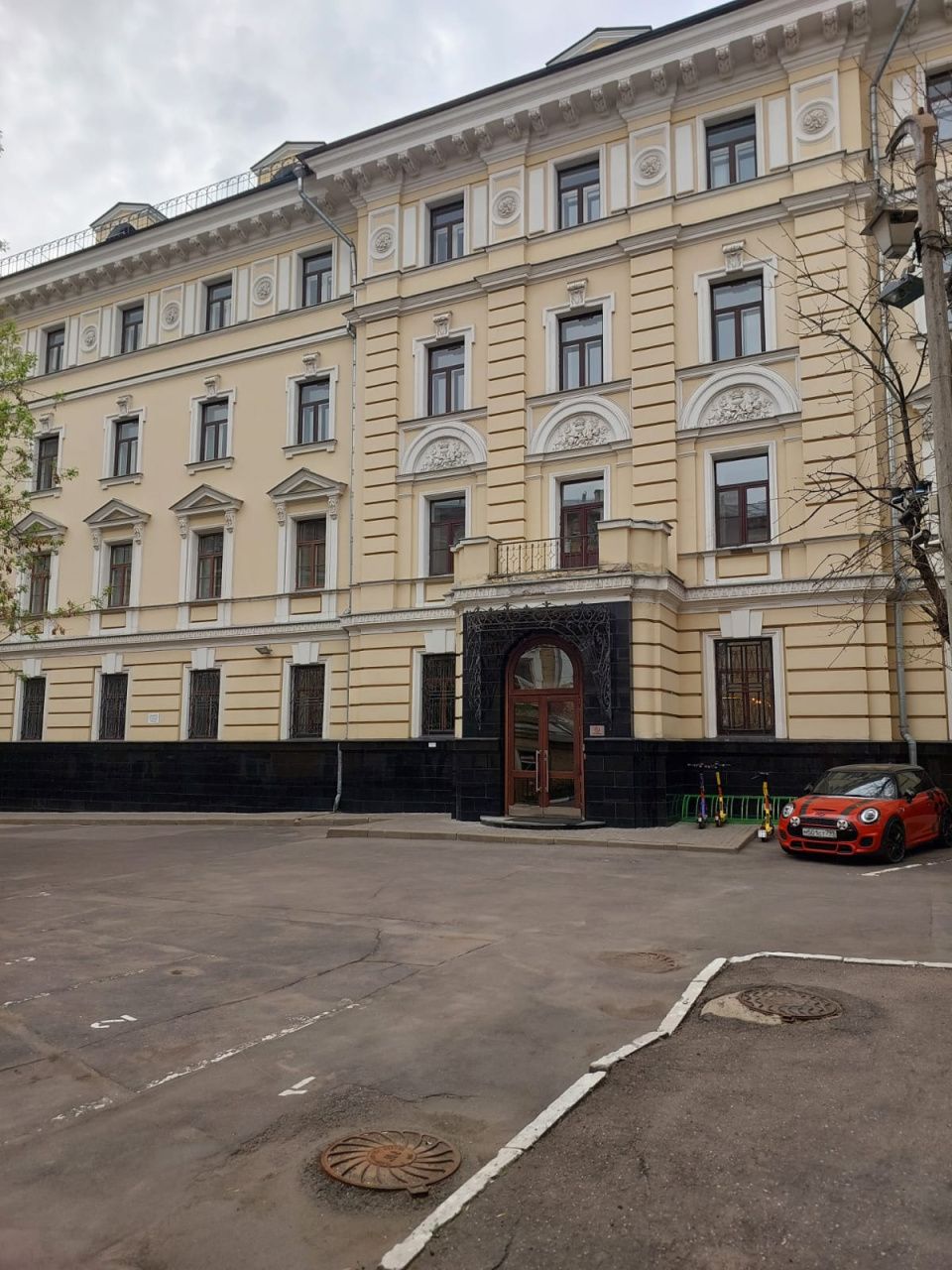 фасад дома, здание по адресу г Москва, ул Большая Грузинская, д 12 стр 2