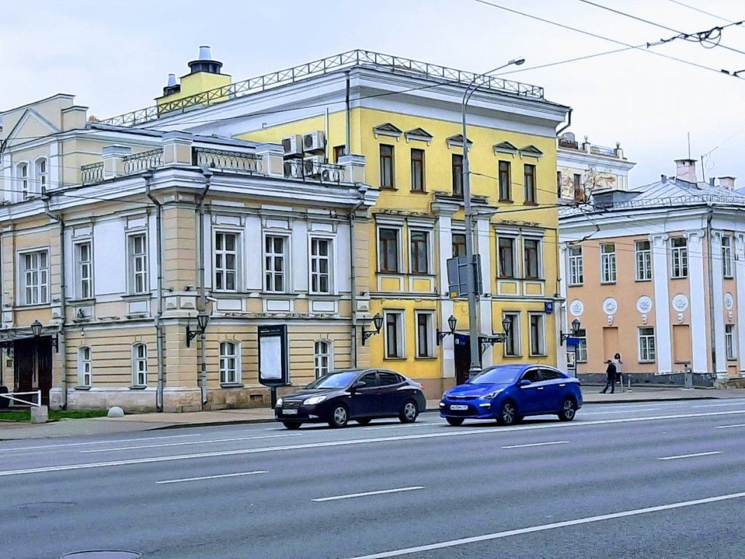фасад дома, здание по адресу г Москва, пр-кт Мира, д 16 стр 2