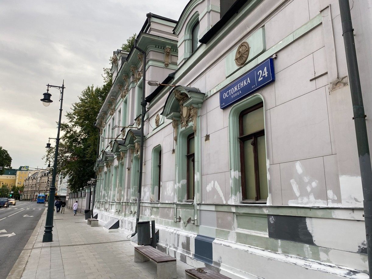 фасад дома, здание по адресу г Москва, ул Остоженка, д 24