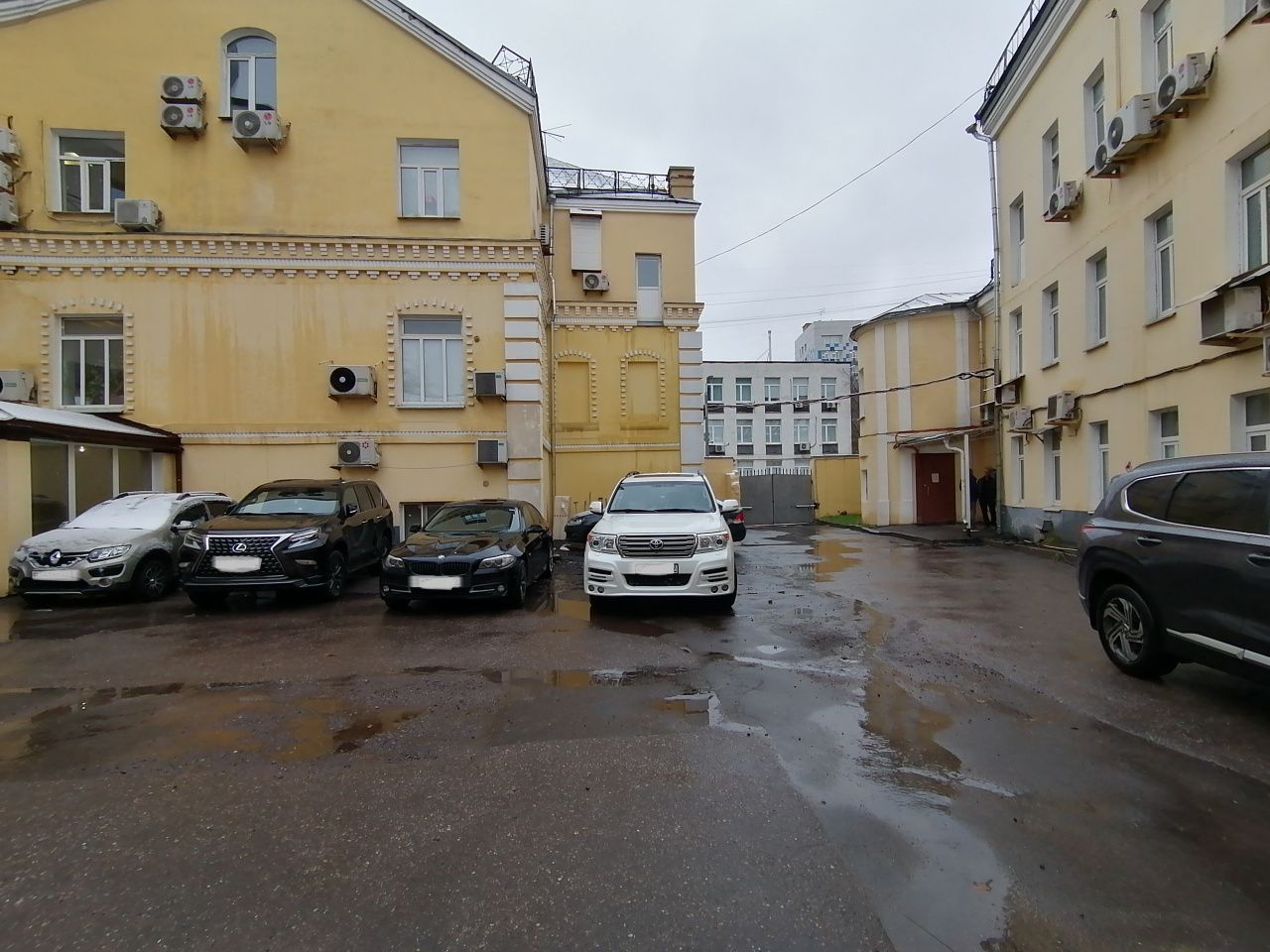 фасад дома, здание по адресу г Москва, ул Николоямская, д 38 стр 1