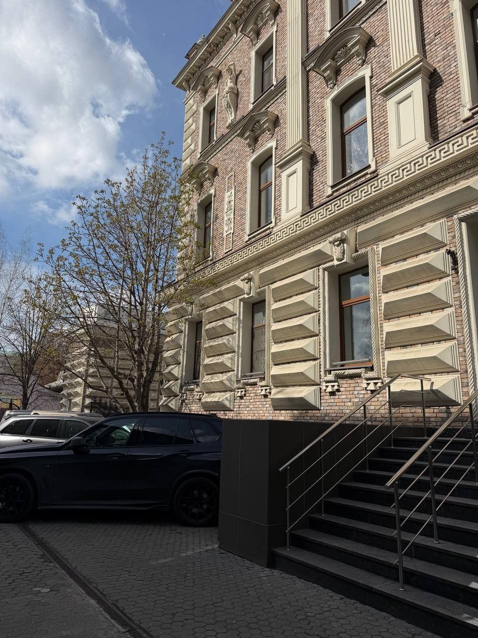 фасад дома, здание по адресу г Москва, наб Академика Туполева, д 15 к 17