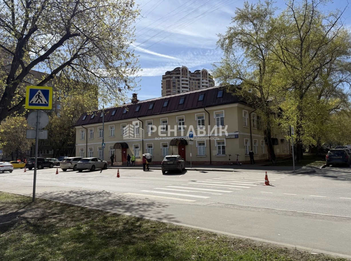 фасад дома, здание по адресу г Москва, ул Новорогожская, д 32 стр 1