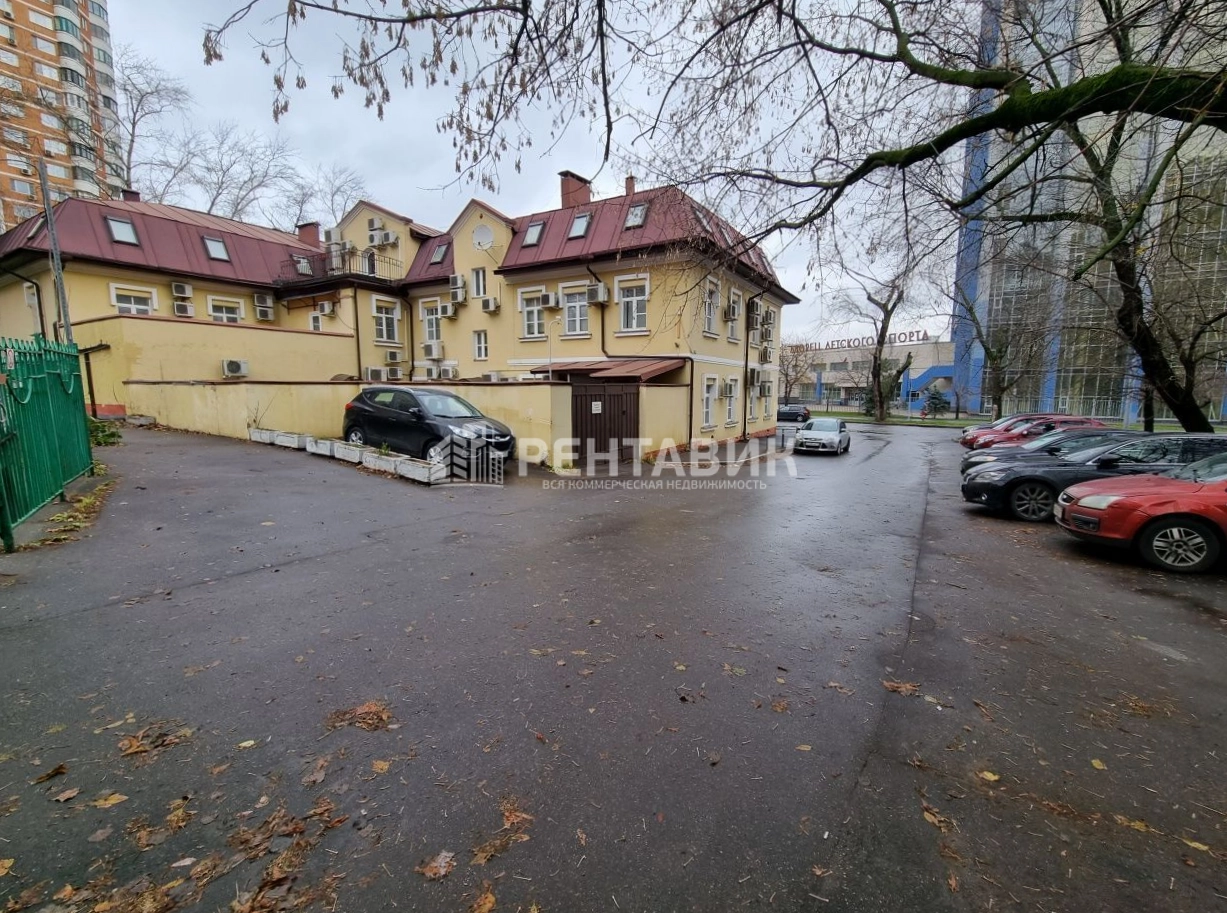 фасад дома, здание по адресу г Москва, ул Новорогожская, д 32 стр 1