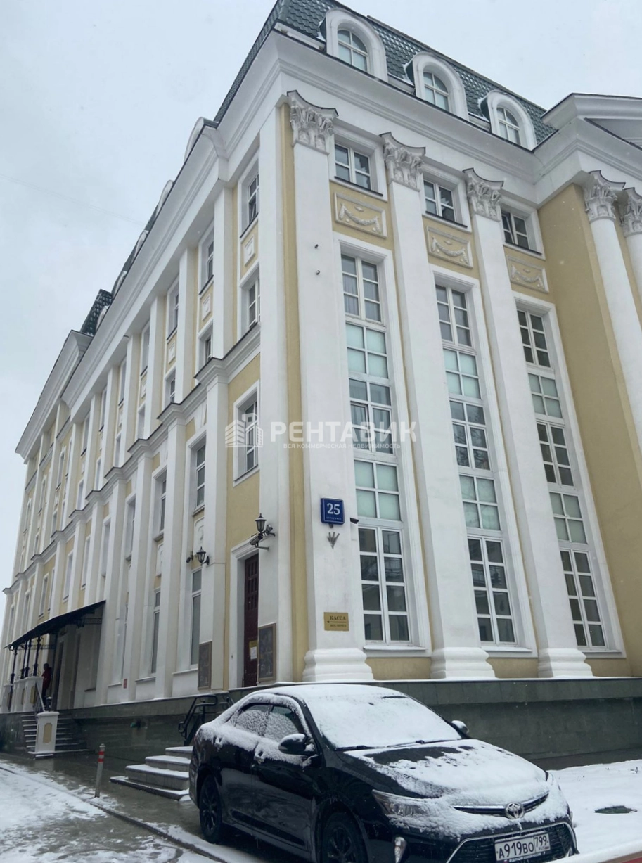 фасад дома, здание по адресу г Москва, ул Остоженка, д 25 стр 1